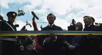 Den 30 september 1972 invigde dåvarande kronprins Carl Gustaf Ölandsbron på kalmarsidan.
Ove Alm, vägdirektör.