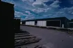 Magasinsbyggnad vid träindustri i Nybro, möjligen Kährs.