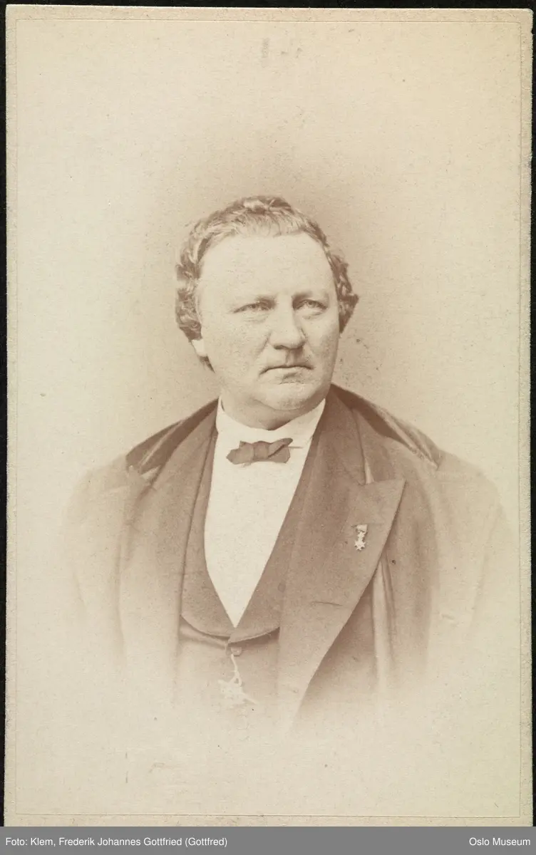 portrett, mann, sanger, skuespiller, vignettert brystbilde