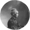 Porträtt av Ester Bauer.