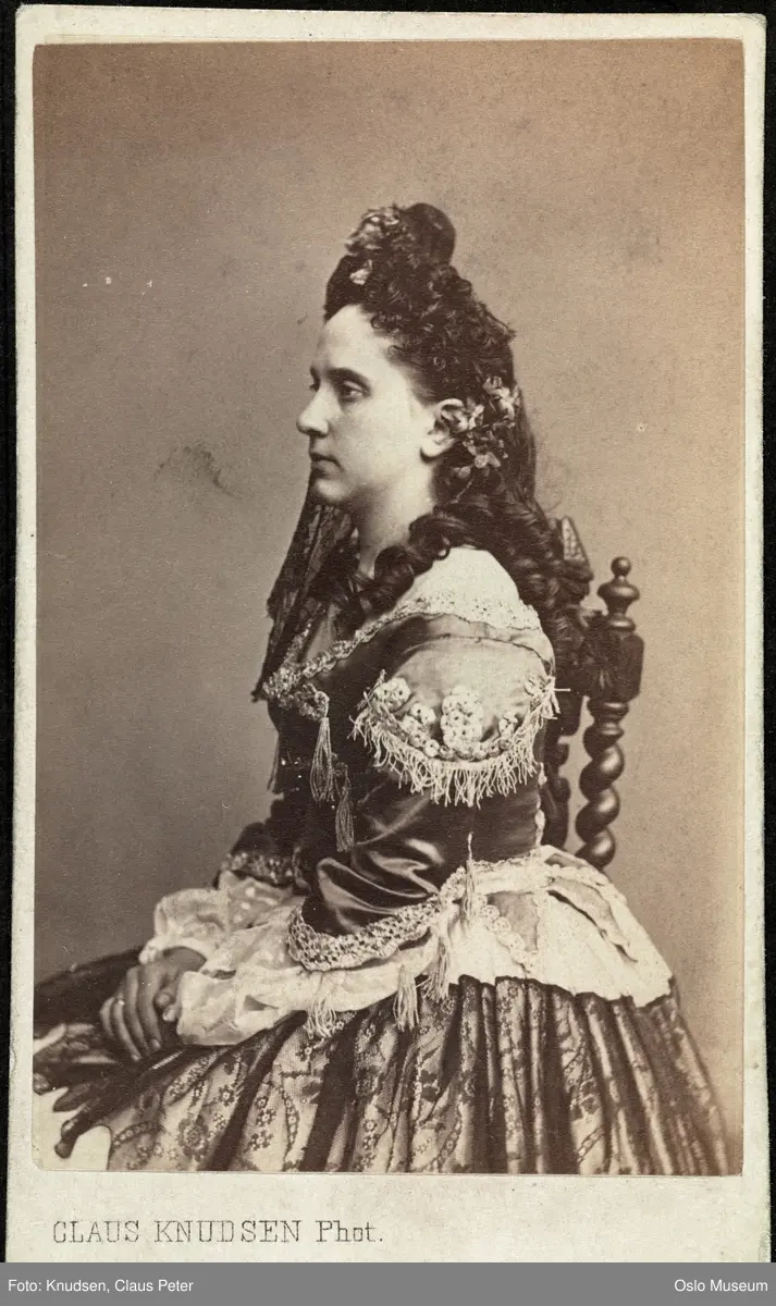portrett, kvinne, skuespillerinne, sittende halvfigur