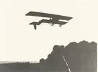 Flyget i Karlsborg före  F6.Farman-Biplanet (SW10) vid befästningsövningar 1915. Basering på Gräshultsfältet.