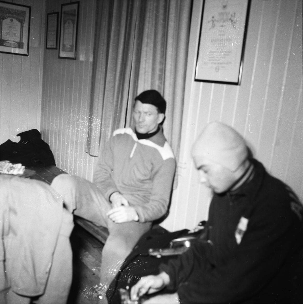 Vardens arkiv. "Skøyteløp på Herkules"  25.02.1954