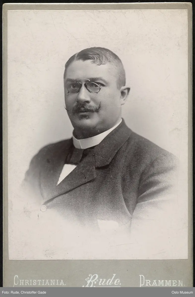 portrett, mann, skuespiller, vignettert brystbilde