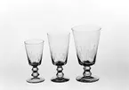 Glas producerat vid Björkshults glasbruk. 
Glasbruket var i drift 1892 - 1978.