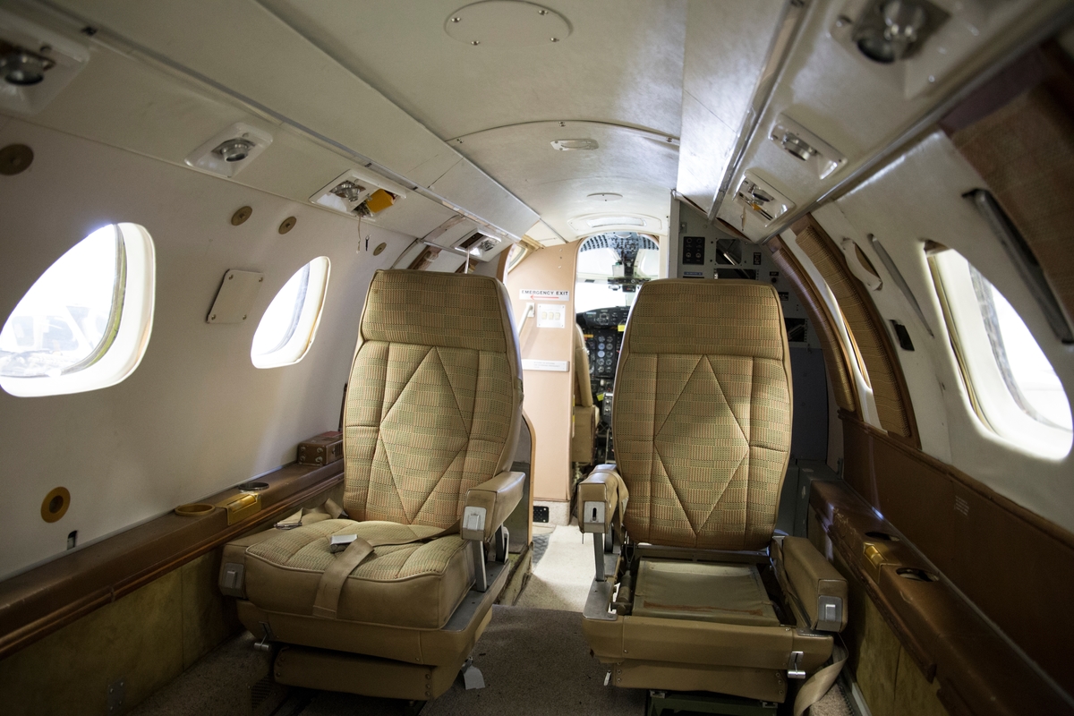 Transportflygplan, TP 86
North American, Rockwell International Sabreliner 40A

Märkning: Kronmärke på främre delen av flygkroppen. På fenan 862 och FC:s märke.