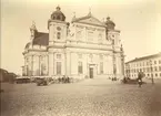 Motiv från Stortorget med Kalmar domkyrka.