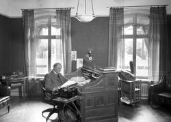 Tjänsteman på Karlstads Sparbank . Bilden togs den 20 juni 1