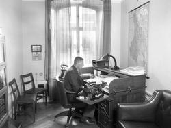 Tjänsteman på Karlstads Sparbank . Bilden togs den 20 juni 1