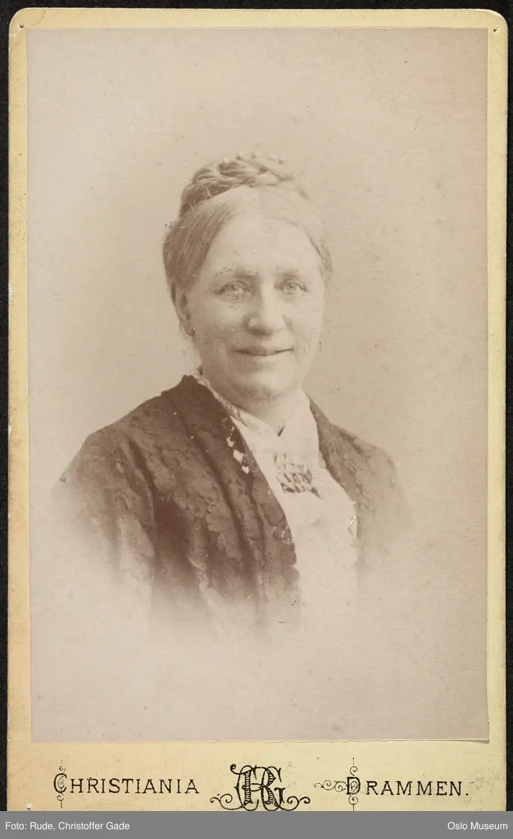 portrett, kvinne, skuespillerinne, vignettert brystbilde