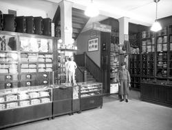 Interiör från CGC:s ursprungliga butik på Kungsgatan 20. 195
