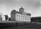 Gamla gymnasiet, byggt 1759, på en bild tagen runt förra sekelskiftet.