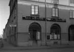 Nils Janssons färg: Filial på Herrhagen med adress Vasagatan 12. Bilden tagen 1945.