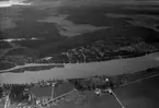 Vy från öster över södra Råtorp 1935. På bilden syns även herrgården och bryggeriet på Färjestad.