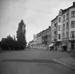 Herrhagsgatans pampiga stenhusrad vid parken år 1950.