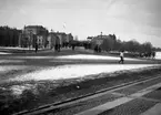 Residenstorget före nivelleringen och Karl IX statyn. Bilden tagen före 1916.