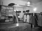 Interiör från Myrbergs butik i Arvika 28/4 1944.