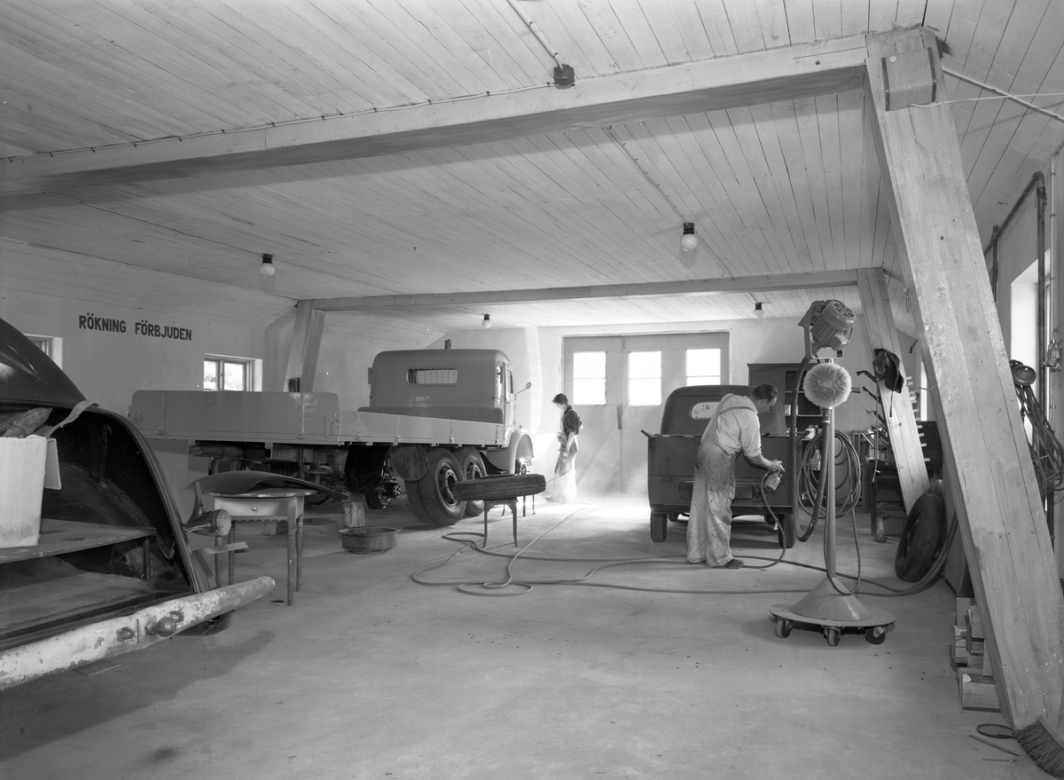 Budda Johanssons lackeringsverkstad i Dottevik 10/7 1950.