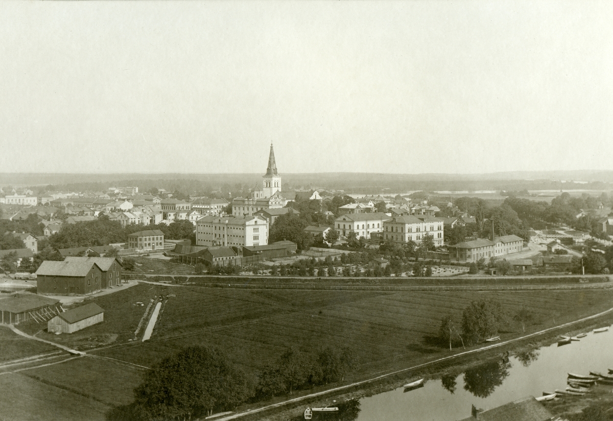 Karlstadsvy från Herrhagens vattentorn 1905.