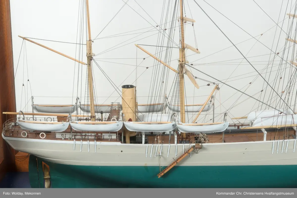 Modell av dampbarken JASON