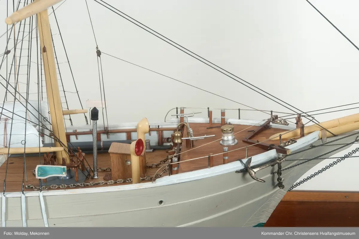 Modell av dampbarken JASON