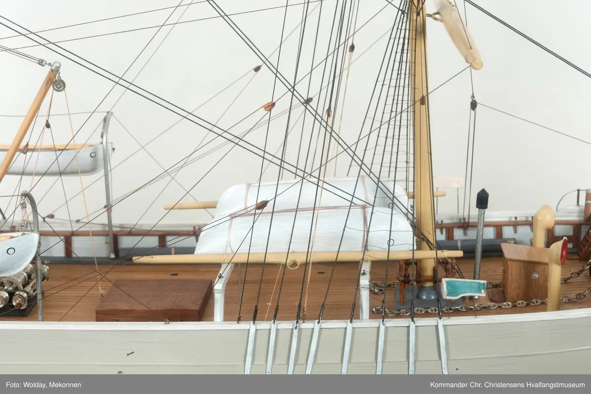 Modell av dampbarken JASON