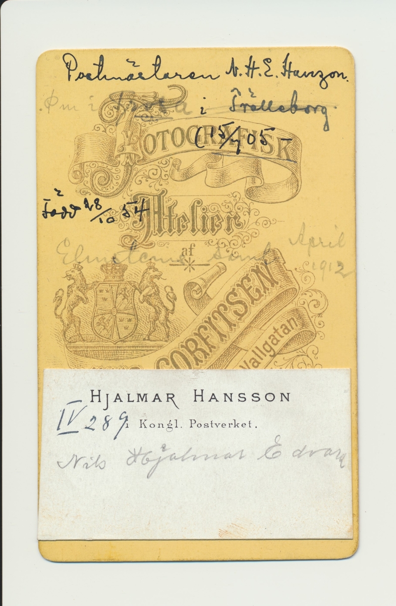 Porträtt av Nils Hjalmar Edvard Hanzon, postmästare i Trosa 1892-1899, i Mariefred 1899-1905 samt i Trelleborg 1905-1921.