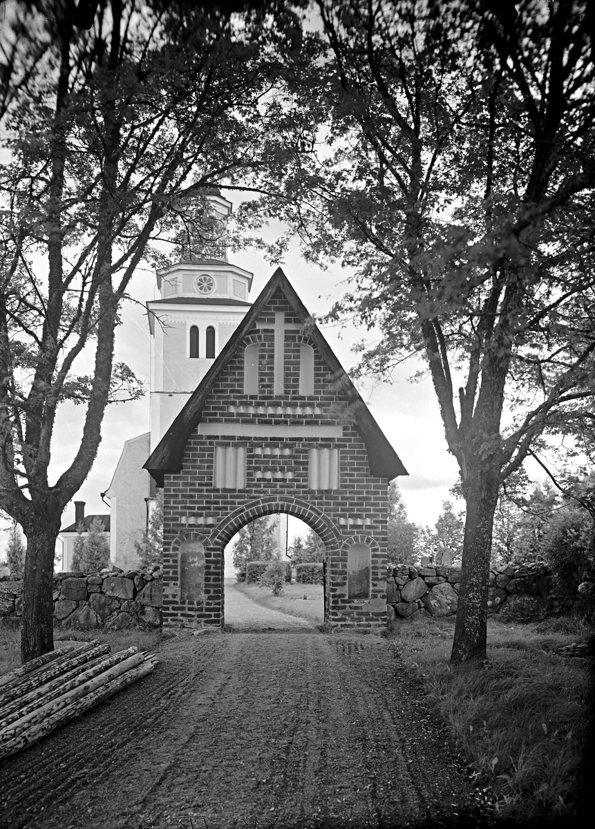 Stigbecka portal Bro kyrka 1931.
Fotograf E Sörman.