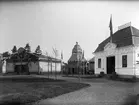 Gävleutställningen 1901. En industri- och slöjdutställning som arrangerades i samband med att det 19:e allmänna lantbruksmötet hölls i Gävle denna sommar. Utställningsarkitekt var Sigge Cronstedt. Utställningsområdet låg söder om Valbogatan mot Hantverkargatan och mellan Norra Skeppargatan och Byggmästargatan. I paviljonger visade Norrlandsföretag sina produkter. Kungligheter som besökte utställningen var kung Oscar II, kronprins Gustav och prins Carl med hustru Ingeborg.