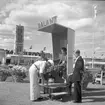 Gävleutställningen 1946
arrangerades 21 juni - 4 augusti. En utställning med anledning av Gävle stads 500-årsjubileum. På 350.000 kv.m. visade 530 utställare sina produkter. Utställningen besöktes av ca 760.000 personer.

Skoputsning