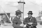 Gävleutställningen 1946
arrangerades 21 juni - 4 augusti. En utställning med anledning av Gävle stads 500-årsjubileum. På 350.000 kv.m. visade 530 utställare sina produkter. Utställningen besöktes av ca 760.000 personer.

Dir. Camitz och en arbetare