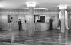 Portierlogen. Grand Centralhotellet. Gävle. Byggdes år 1875-1876 efter stadsbranden 1869. Huvudfasaden låg  mot Norra Centralgatan och hotellet hette Prins Oscar Ägare var Axel Bergström på Stadshotellet. Hotellet byggts ut med en fasad mot Nygatan döptes det om till Centralhotellet, genomgick under åren till 1919 ett flertal ägarbyten, då det köptes av Oscar Zedrén. Under tiden  byggts ut på norra sidan, mot Ruddammsgatan, med restaurang, kafé och trädgård