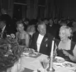 Ahlgrens Tekniska Fabrik AB, 70 årsjubileum.  Middag och medaljutdelning på Central Hotellet. 8 juni 1956.