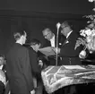 Ahlgrens Tekniska Fabrik AB, 70 årsjubileum.  Middag och medaljutdelning på Central Hotellet. 8 juni 1956.