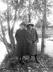 Två kvinnor. Tidsomfånget är 1900 - 1940