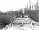 Brobygge-renovering över Gavleån.             Tidsomfånget är 1900 - 1940