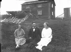 Okänd kvinna samt Gustav och Ida Myrberg, Långbo, Bollnäs.