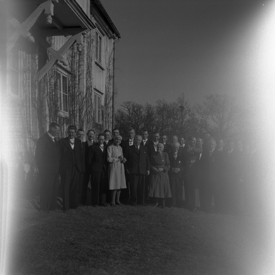 Medaljörerna samlade för fotografering vid Jätsbergs herrgård.