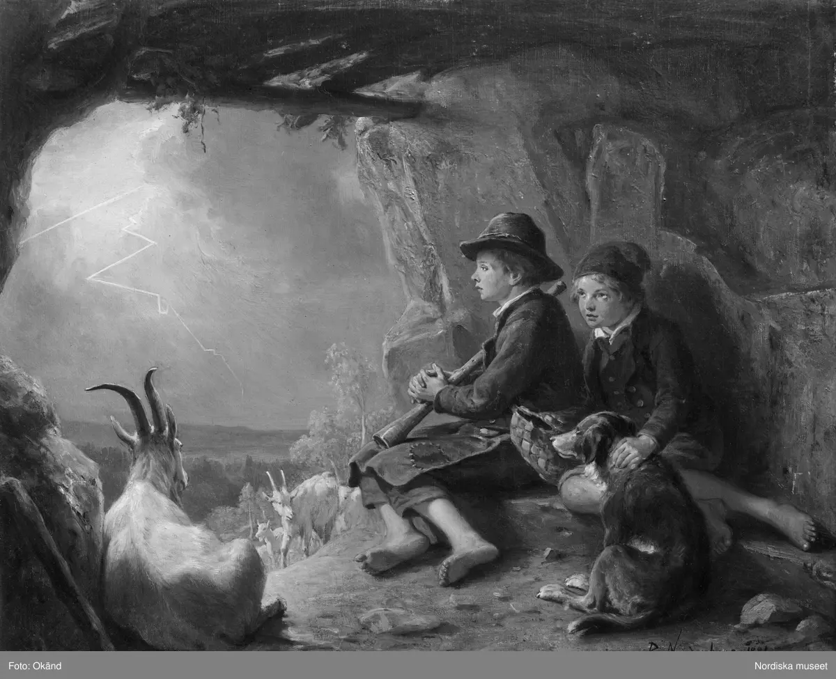 Två vallpojkar har sökt skydd undan åskan i en grotta tillsammans med en hund och en get. Den ena pojken har en näverlur, den andra en näverkont.Motivet eventuellt från Mora.  Målning utförd och signerad av Bengt Nordenberg 1881.