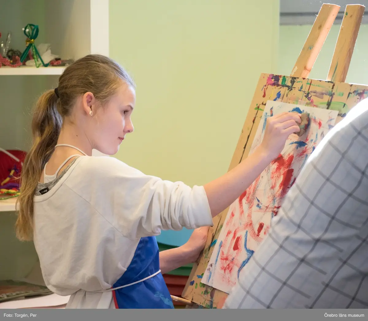 Lillåns Södra skola klass 4b besöker länsmuseet. "Hela universum är du" Ett samarbete mellan konstnären
Cecilia Meyer, Rädda Barnen och Region Örebro.