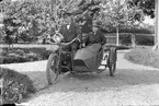 Motorcykel med sidovagn. X805, Indian 7,5 hk 1922 ägd av Axel Petterson i Nyhyttan, Hästbo. På motorcykeln Axel Pettersson och Elin Pettersson.