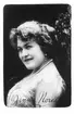 Storsångerskan Jennie Norelli (Norelius), som nådde världsrykte på Metropolitan i New York. Fadern, häradsskrivare F G Norelius, bodde  1861-1876 på Lenninge herrgård.