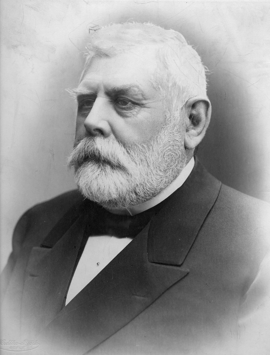 Knut Robert Fabian Reuterskiöld.
Född 13 Januari 1838, Rytterne, Västerås, död 20 Februari 1902. Överste. Chef för Helsinge regemente.