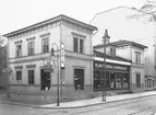 Elektriska kompaniet och Hovfotograf Carl Larsons galleri, Norra Centralgatan - Nygatan, Gävle.