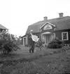 Lantbruksdag i Österfärnebo. Sundins gård i Backa. Kons. Larsson hushållningssällskapet. 30 juni 1950. Österfärneboreportage i Gefle Dagblad.