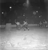 Ishockeymatch GGIK - Canada, februari 1951. GGIK är förkortning för Gävle Godtemplares Idrottsklubb, kallades även för Godis eller Saftpiraterna.