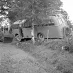 Bussolycka vid Hamrånge. September 1951. OBS! Det står Forsbacka på bussen.