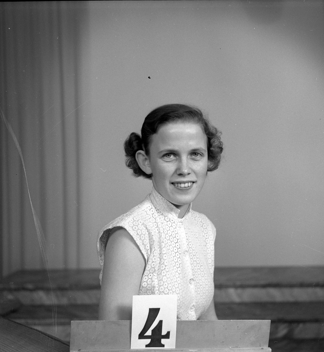 Telegrafverket legitimationskort. 3 januari 1952.
Fotografi nr 4.
