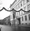 Juldekorationer  på Nygatan, utanför Grand Central Hotellet.