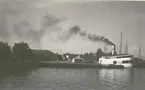 Hamnen omkring 1934.
Postångaren Öland. Gick vintertid mellan Kalmar och Färjestaden. Var isbrytande.